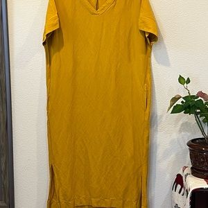 Excellent Uniqlo dress dress.